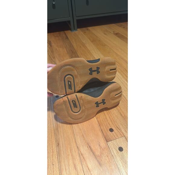 Under armour Kids Shoes | USA Youth 3.5 - Picture 5 of 7